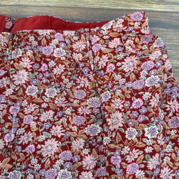 American Eagle Floral Flowy Skirt - Red and Pink Medium Stretch Flirty - Picture 3 of 6